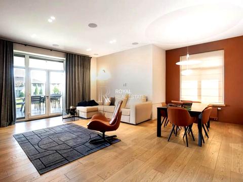 дом по адресу золочівська