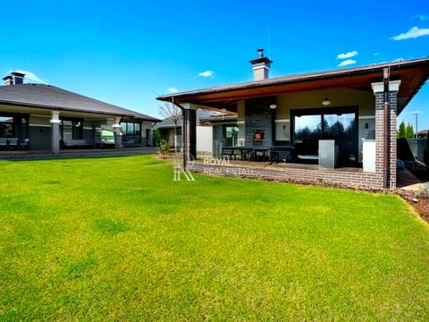 дом по адресу золочівська