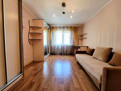 квартира за адресою Григорія Ващенка вул., 1