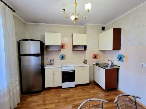 квартира за адресою Григорія Ващенка вул., 1
