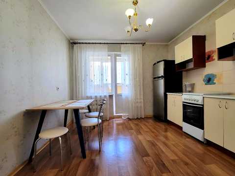 квартира за адресою Григорія Ващенка вул., 1
