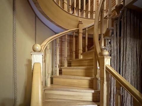 коммерческая по адресу Максима Рыльского ул., 490