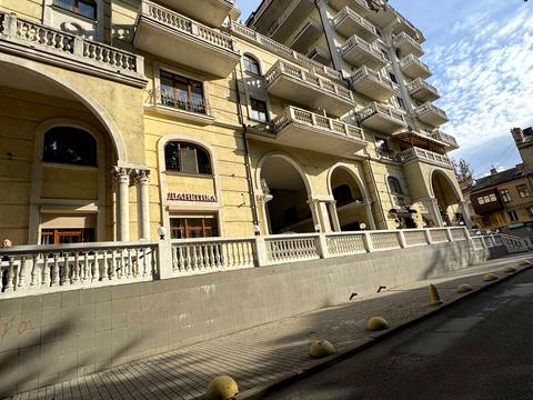 паркомісце за адресою Онілової пров., 18