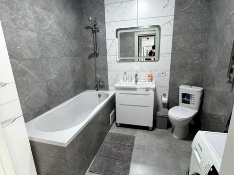 квартира за адресою Степана Бандери вул., (Будинок 4)