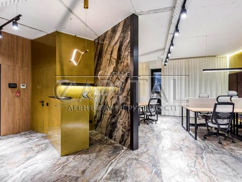 комерційна за адресою Буслівська вул., 12