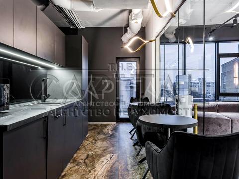 комерційна за адресою Буслівська вул., 12