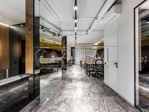 комерційна за адресою Буслівська вул., 12