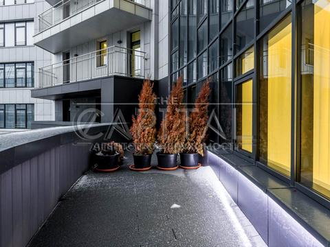 комерційна за адресою Буслівська вул., 12