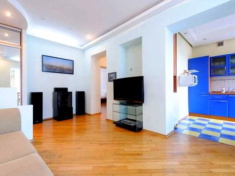 квартира по адресу Круглоуниверситетская ул., 13