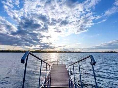 комерційна за адресою приозерна 15, 1