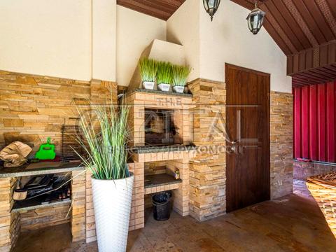 будинок за адресою Валерія Лобановського вул.