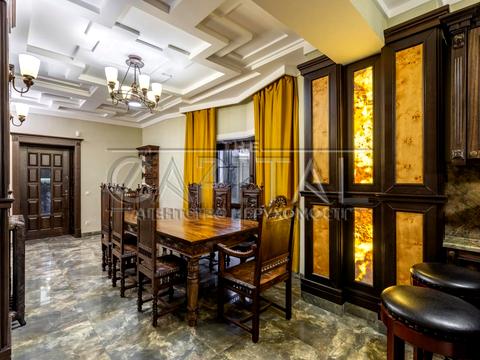 будинок за адресою Валерія Лобановського вул.