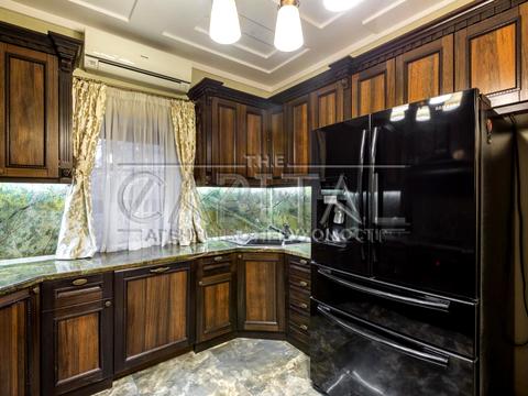 будинок за адресою Валерія Лобановського вул.