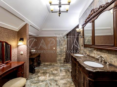 будинок за адресою Валерія Лобановського вул.