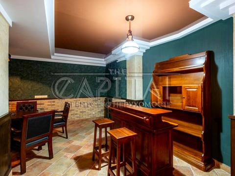 будинок за адресою Валерія Лобановського вул.