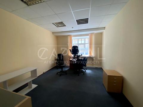 комерційна за адресою Ігорівська вул., 5