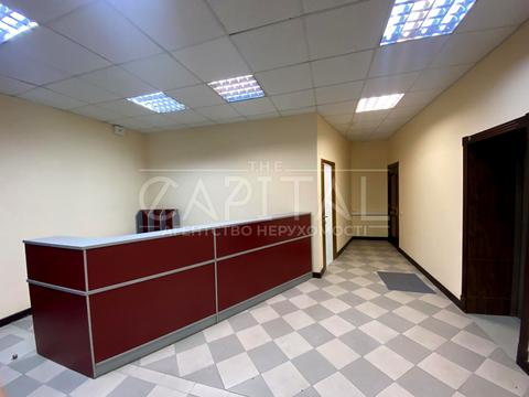 комерційна за адресою Ігорівська вул., 5