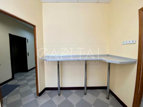 комерційна за адресою Ігорівська вул., 5