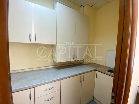 комерційна за адресою Ігорівська вул., 5