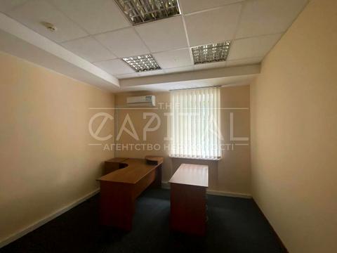 комерційна за адресою Ігорівська вул., 5