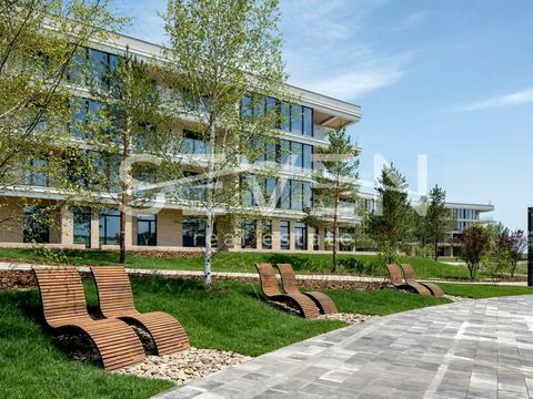 комерційна за адресою Паркова вул., 15