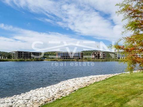 комерційна за адресою Паркова вул., 15