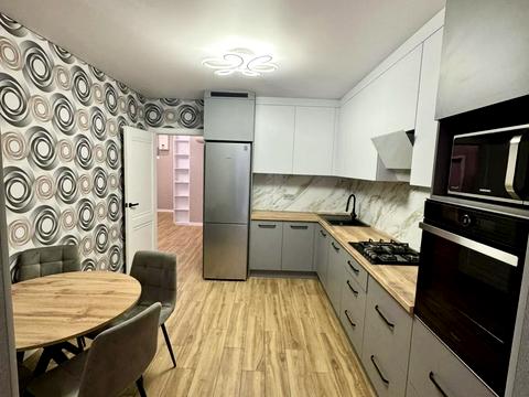 квартира по адресу Володимирська ул., 1