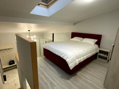 квартира за адресою Марка Кропивницького пл., 4