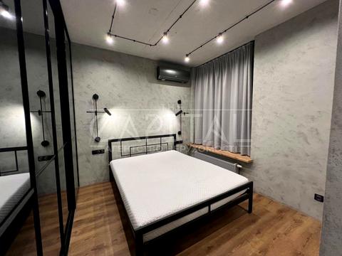 квартира за адресою Зарічна вул., 4