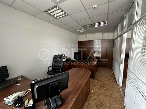 комерційна за адресою Кудрявський узвіз, 3-Б