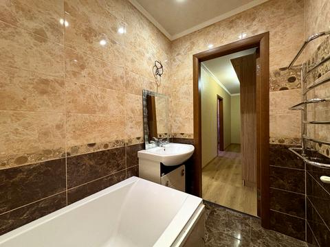 квартира за адресою Андрія Малишка вул. (Льва Толстого), 80