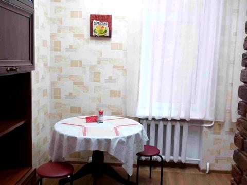 квартира за адресою Київ, Митрофана Довнар-Запольського вул., 4