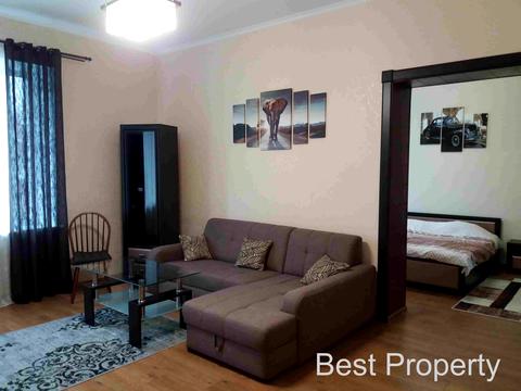 квартира за адресою Київ, Митрофана Довнар-Запольського вул., 4