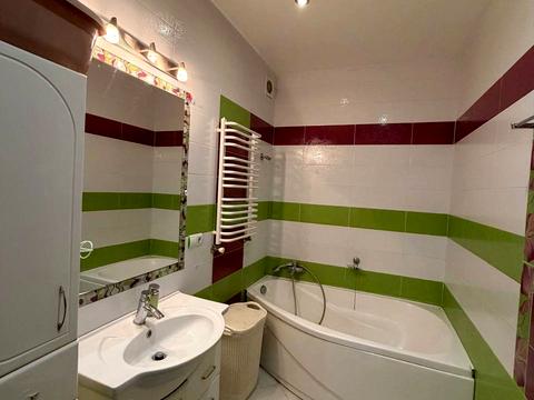 квартира за адресою Берестейської унії пл. (Липнева), 2