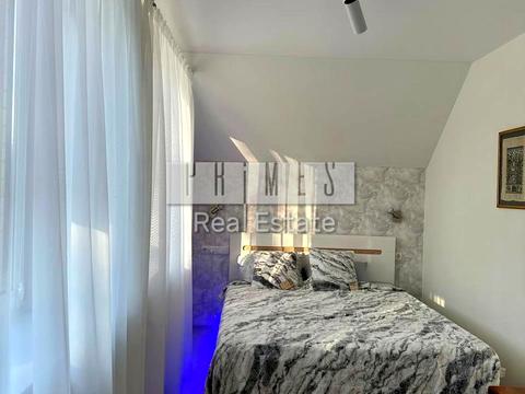 будинок за адресою Поезії вул. (Грибоєдова), 48