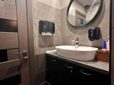 коммерческая по адресу Полтавская ул., 3