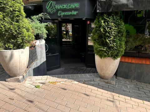 коммерческая по адресу Полтавская ул., 3