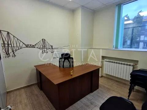 комерційна за адресою Київ, Новокостянтинівська вул., 7