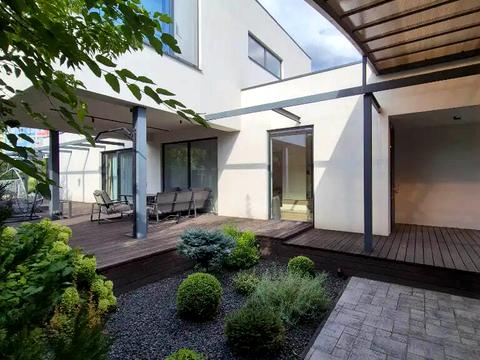 дом по адресу Евпаторийская ул.