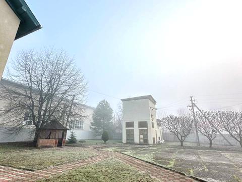 комерційна за адресою Мухи, 5