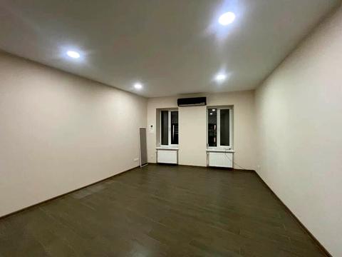 комерційна за адресою Князя Ярослава Мудрого вул. (Ленінградська), 55