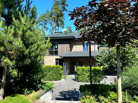 дом по адресу Институтская ул. (Артема)