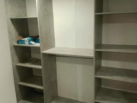 комерційна за адресою Яворівська вул., 8