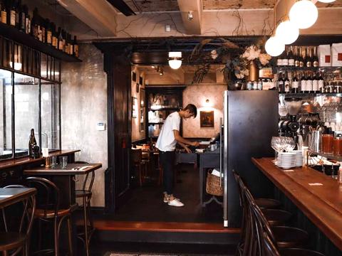 комерційна за адресою Велика Васильківська вул. (Червоноармійська), 1-3