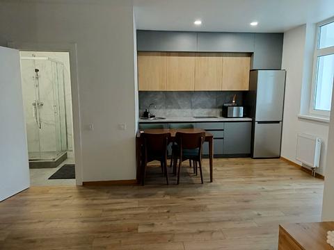 квартира по адресу Ревуцкого ул., 40-Б