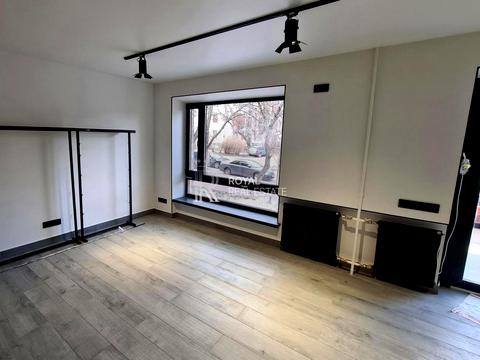 комерційна за адресою Київ, Іоанна Павла II вул. (Патріса Лумумби), 22/21