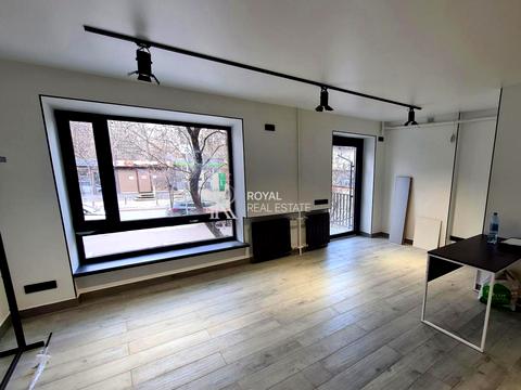 комерційна за адресою Київ, Іоанна Павла II вул. (Патріса Лумумби), 22/21