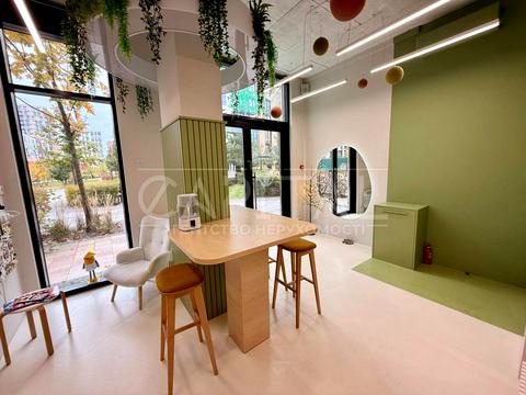 комерційна за адресою Київ, Салютна вул., 2к10