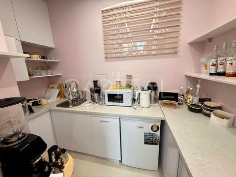 комерційна за адресою Київ, Салютна вул., 2к10