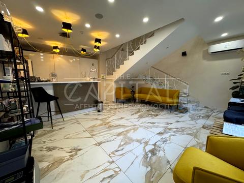 комерційна за адресою Андрія Верхогляда вул. (Михайла Драгомирова), 14-А